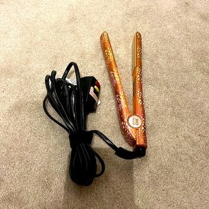 Ultra Chi hair straightener